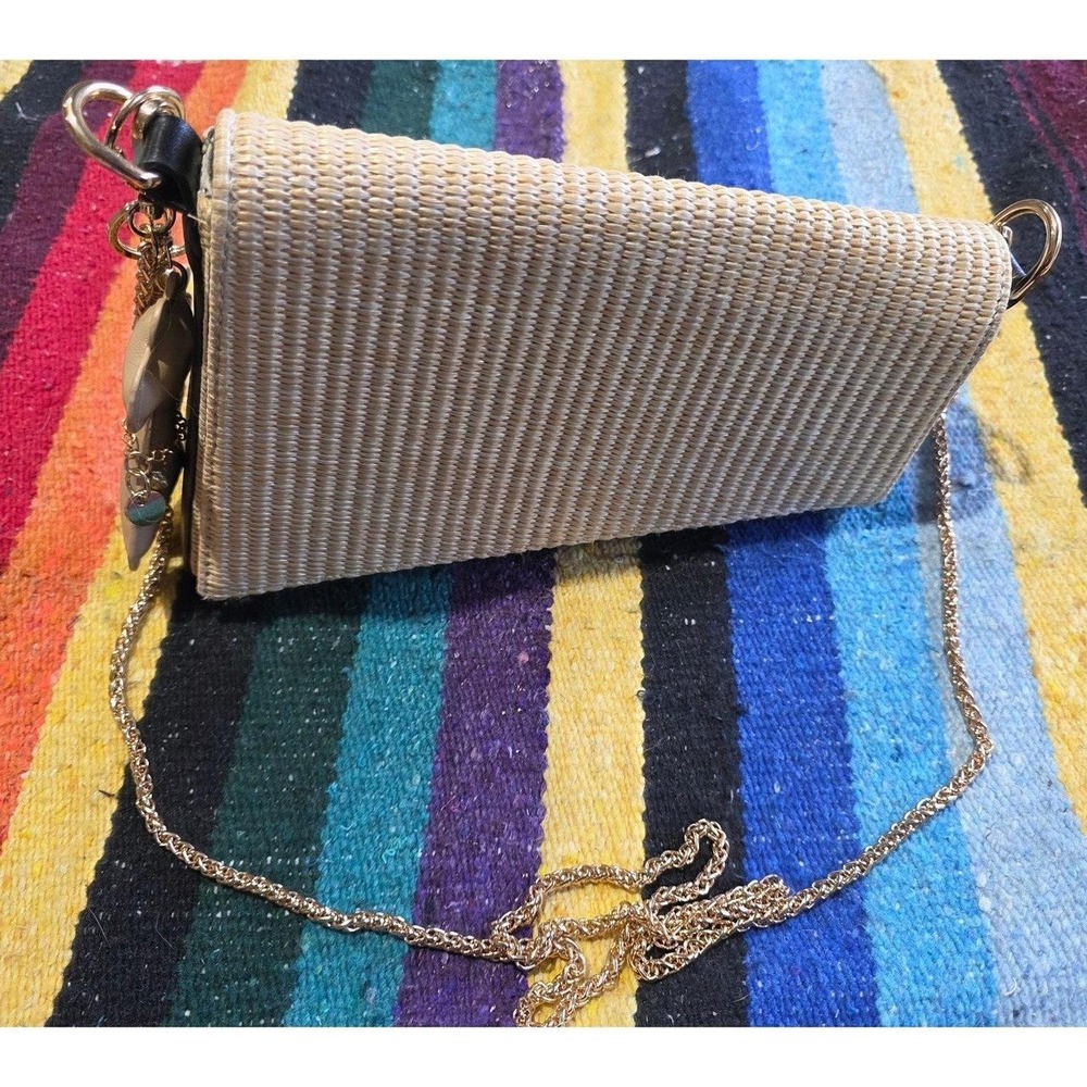Urban expressions straw giraffe charm  shoulder bag
